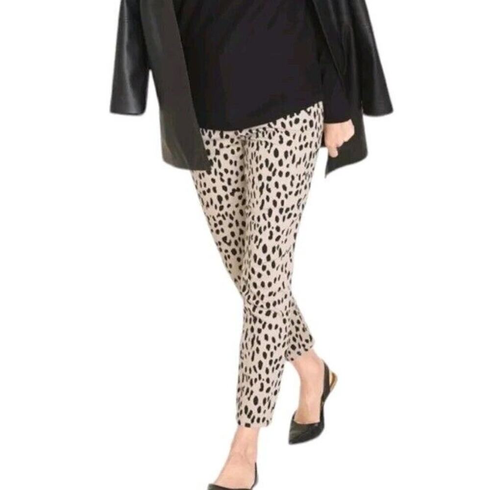 Chicos So Slimming Girlfriend Ankle Pants Chicos Sz 00R US Sz 2R Leopard Print